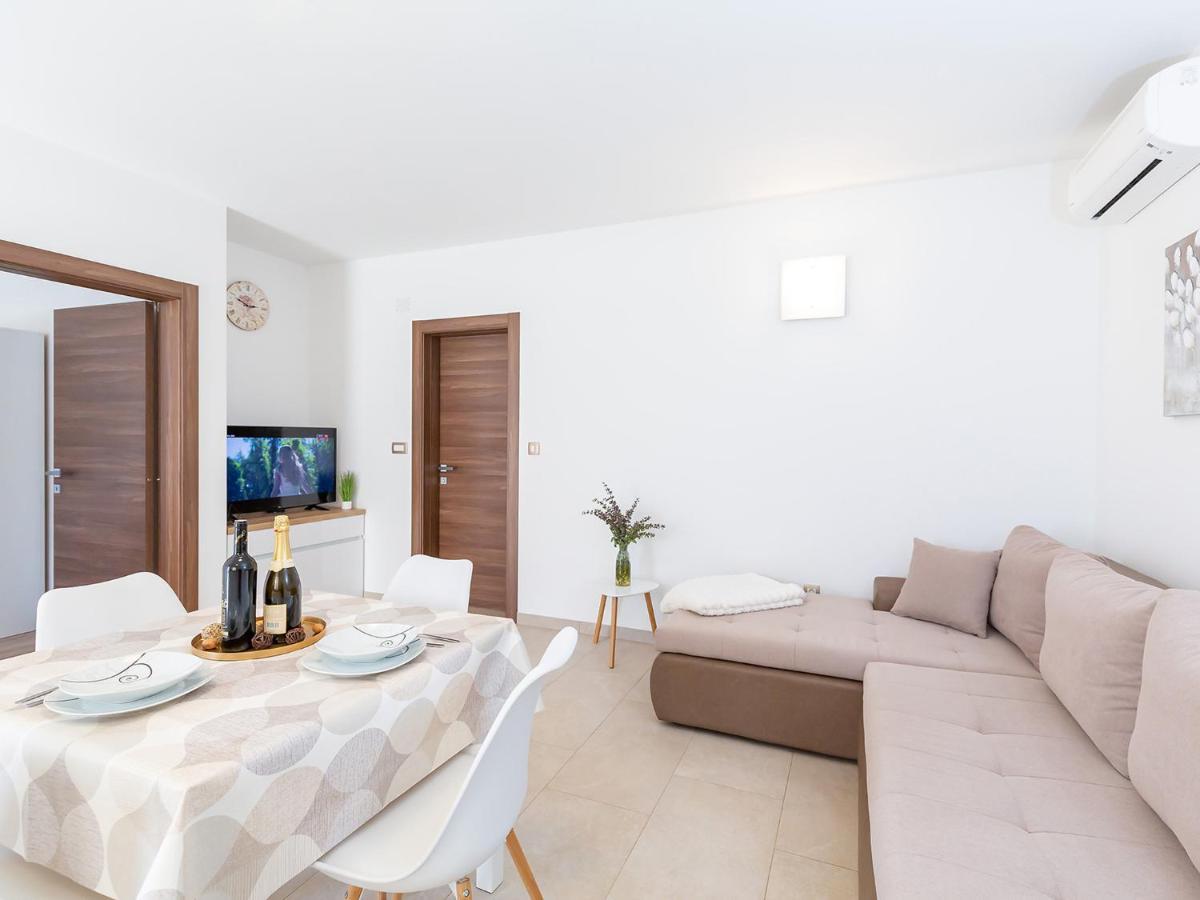 Villa Gioia Apartment With Terrace Poreč Exterior foto